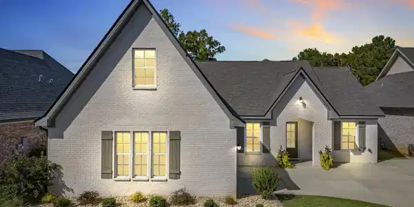 21081 Live Oak Circle