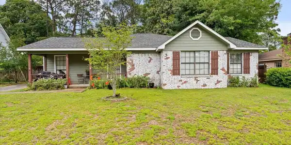 113 Sandlewood Cir