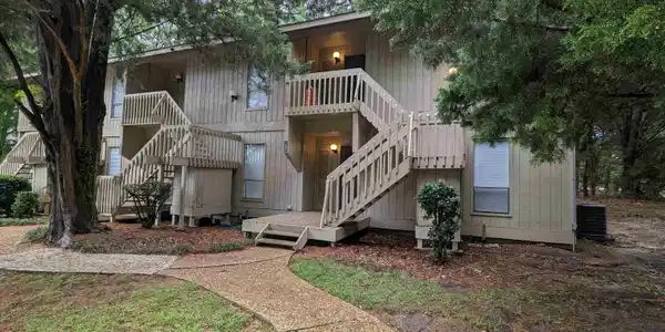 1086 Sea Cliff North