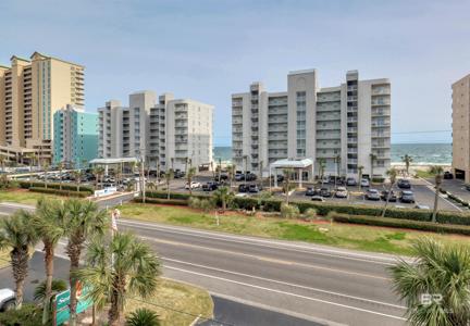 949 W Beach Boulevard