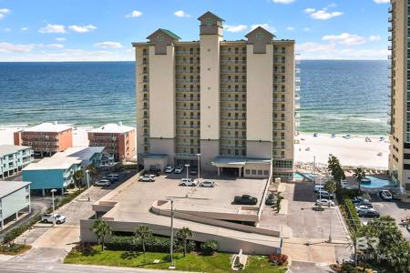 921 W Beach Boulevard