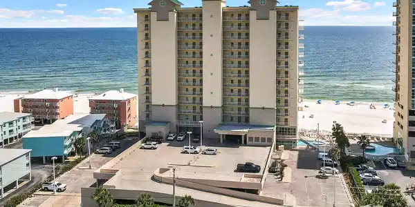 921 W Beach Boulevard