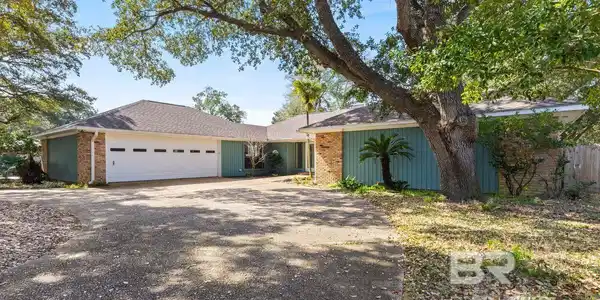 1417 E Fairway Drive