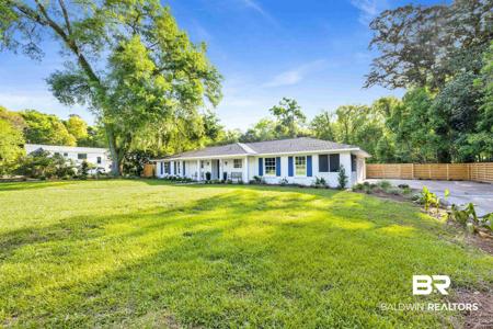 1104 Captain O'Neal Drive
