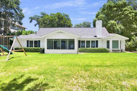 1103 Lovette Lane