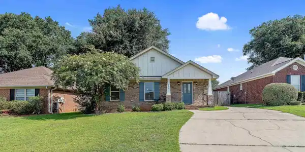 7715 Avery Lane
