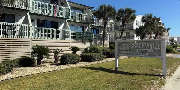 554 E Beach Boulevard