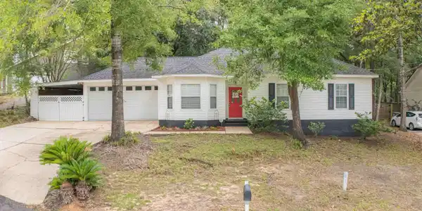209 Montclair Loop