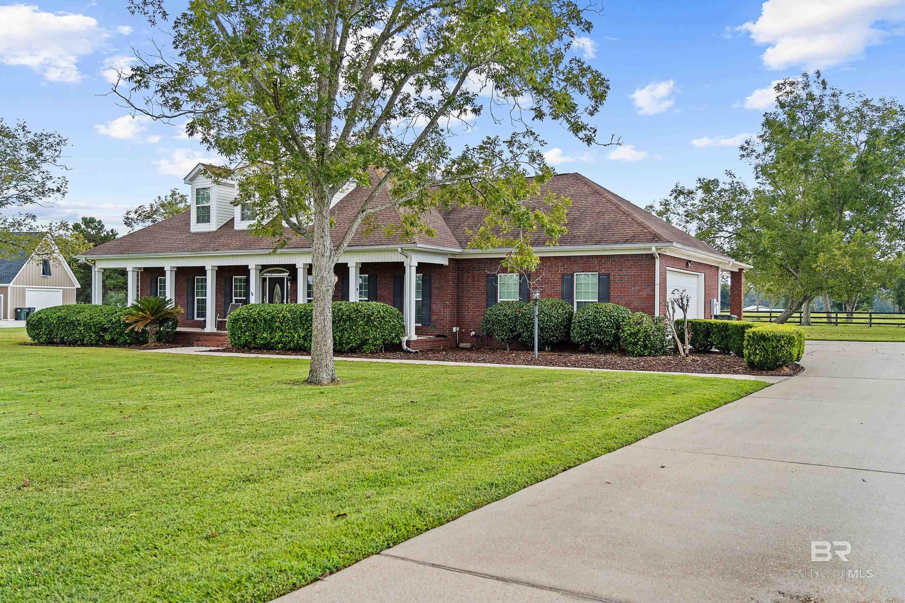 Image 3: Driveway