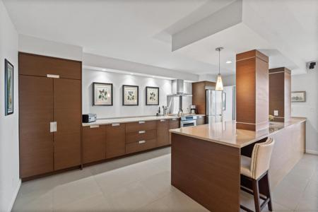 3050 NE 47th Court