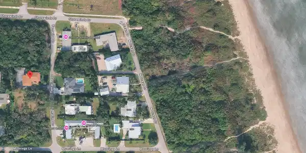 Image 4: Walking distance to the beach!