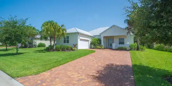 2545 Saint Lucia Circle