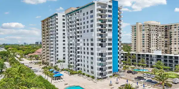 2000 S OCEAN Boulevard