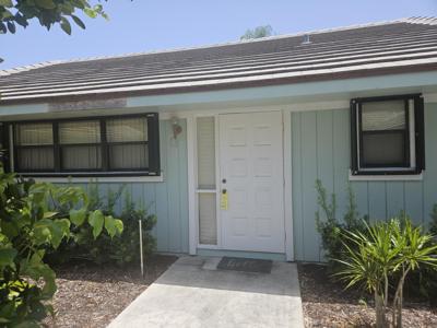 1127 E SEMINOLE Avenue