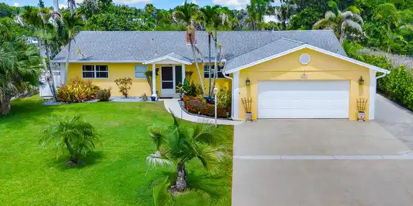 622 SW Pine Tree Lane