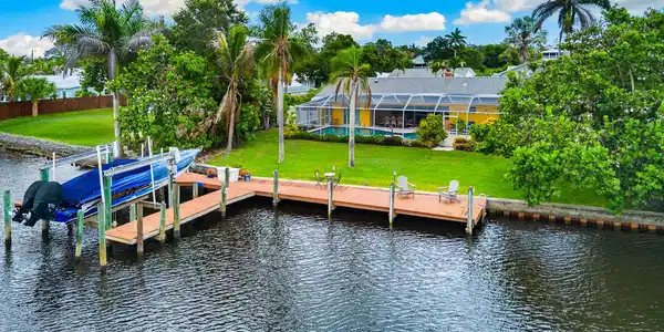 Image 4: 622 SW Pine Tree Lane-4