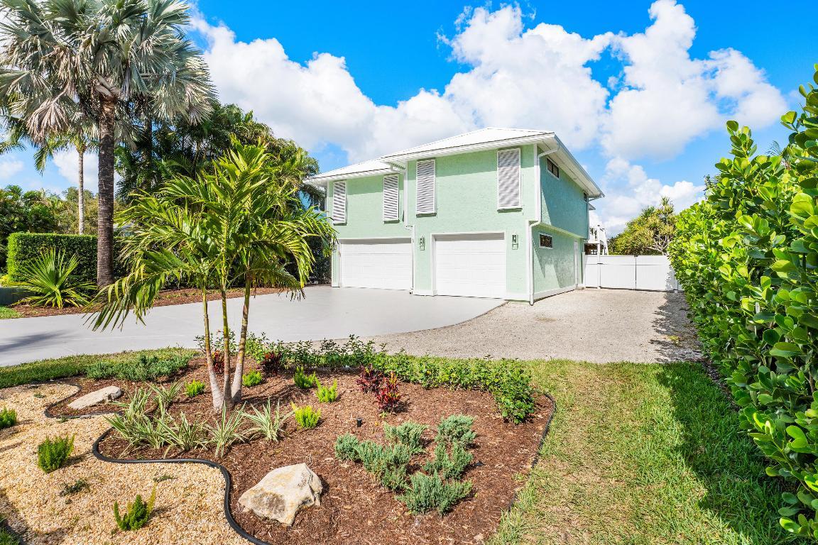 Image 2: 003-4239SoutheastWhiticarWay-Stuart-FL-3