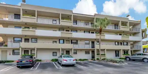 555 Banyan Tree Lane
