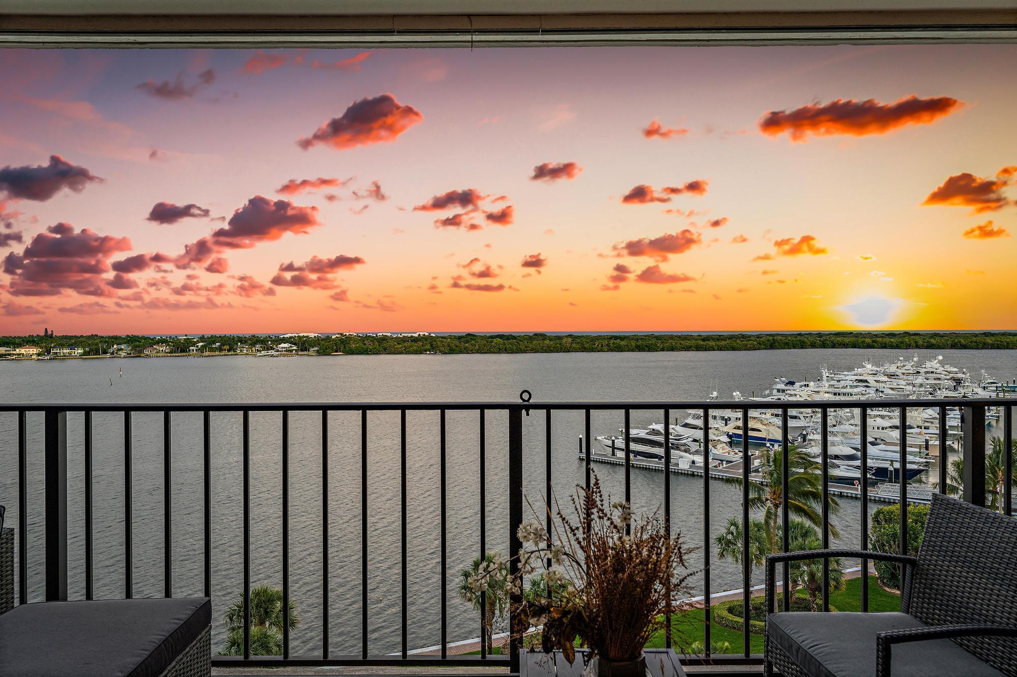 Image 4: 124 Lakeshore Dr unit 929-27