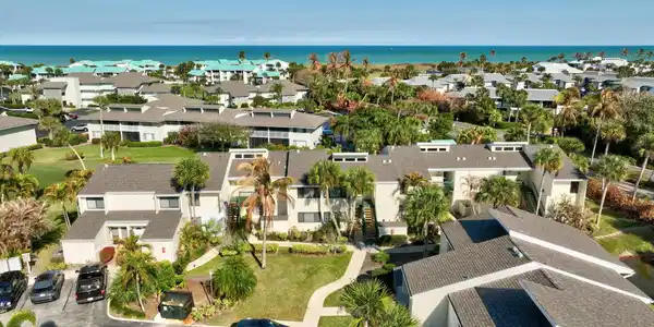 Image 3: 24-web-or-mls-DJI_0918_19_20_21_22