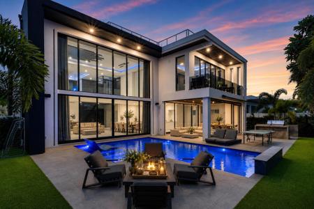 245 NE 6th Court