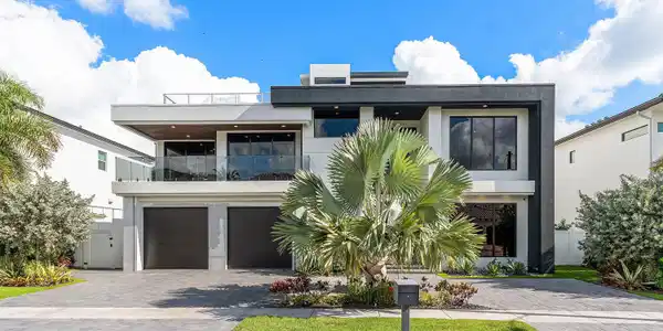 Image 3: 002-245Northeast6thCourt-BocaRaton-FL-33