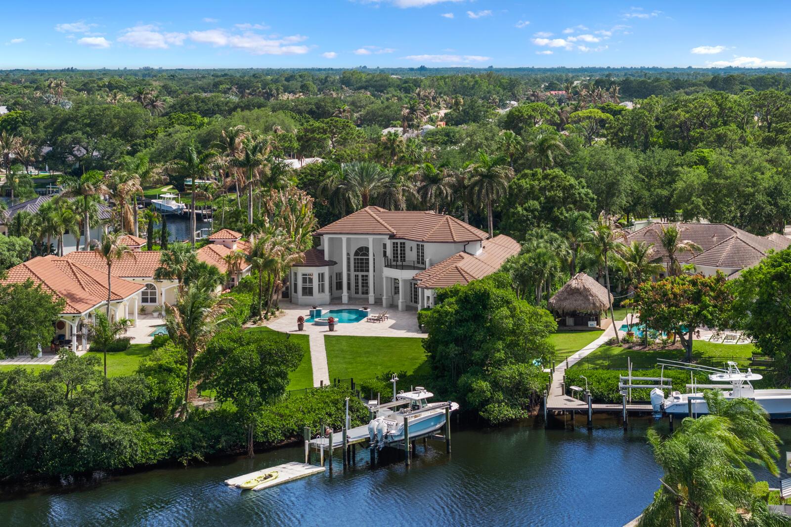 Image 2: 8709 SE Compass Island Way, Jupiter (79)