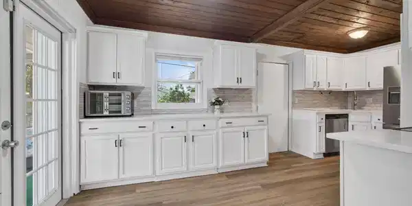 Image 3: 20-web-or-mls-5D1A9907