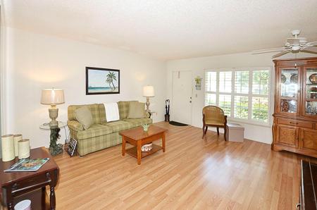 4 Vista Gardens Trl