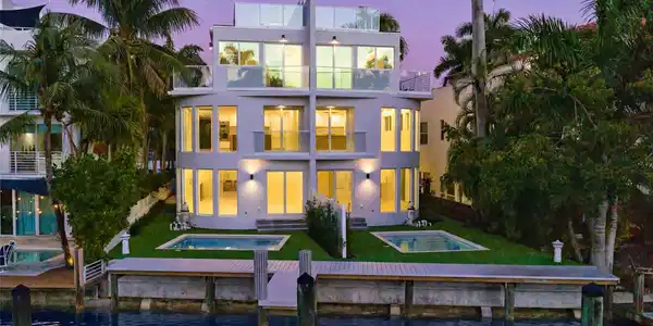 423 Hendricks Isle