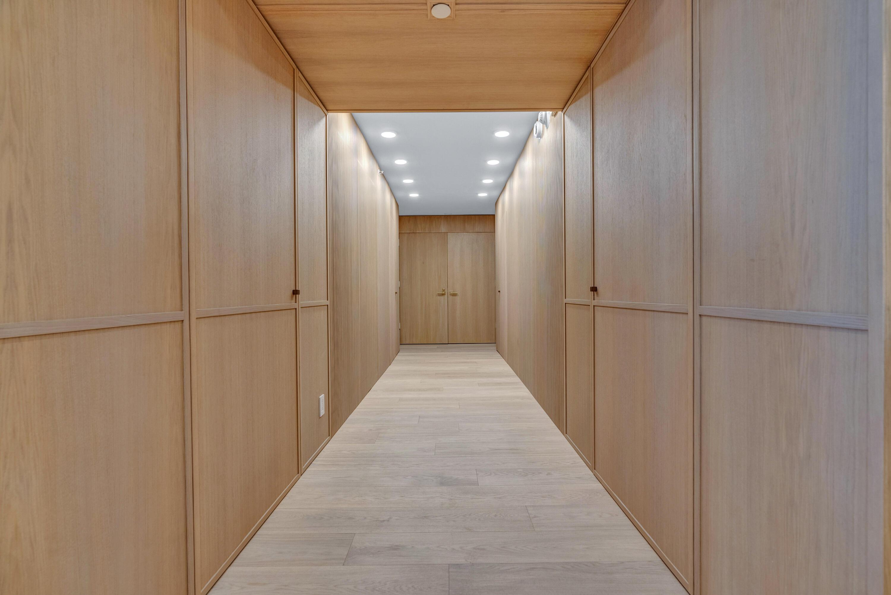 Image 2: Foyer