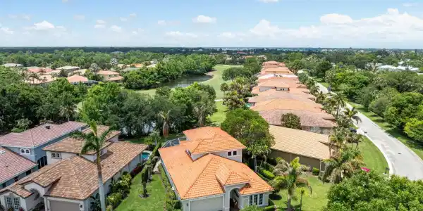 910 SW Palm Cove Drive