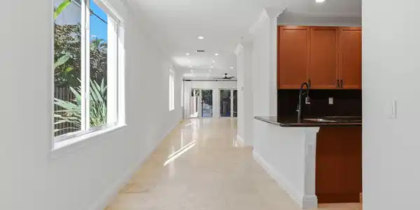 Image 3: 3