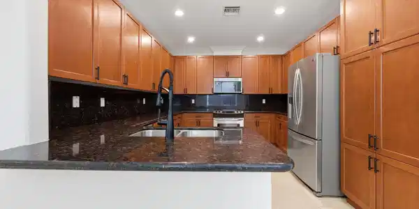 Image 4: 4
