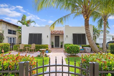 1614 S Palmway