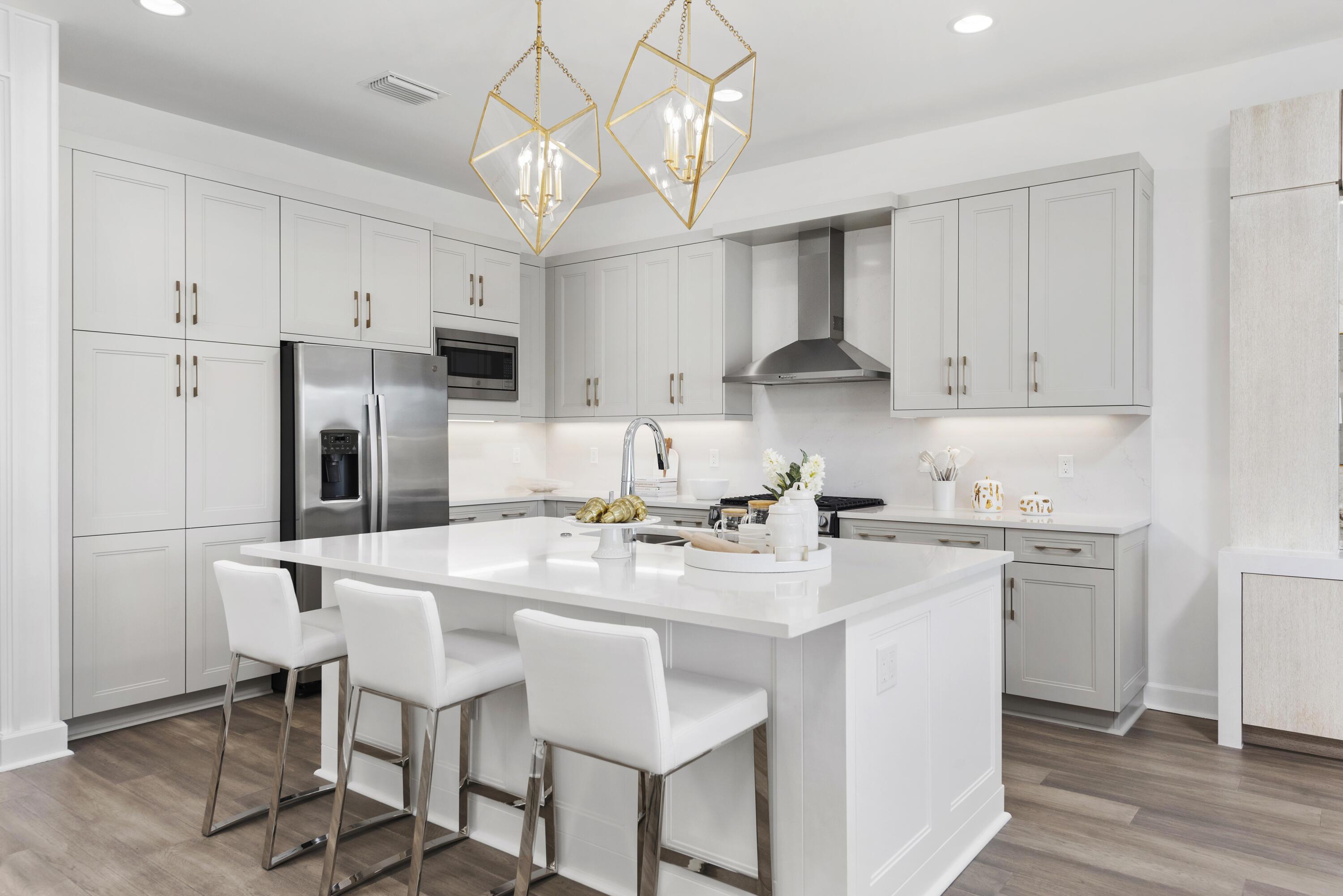 Image 3: Kitchen