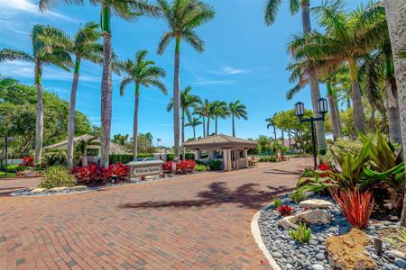 50 Pelican Pointe Dr