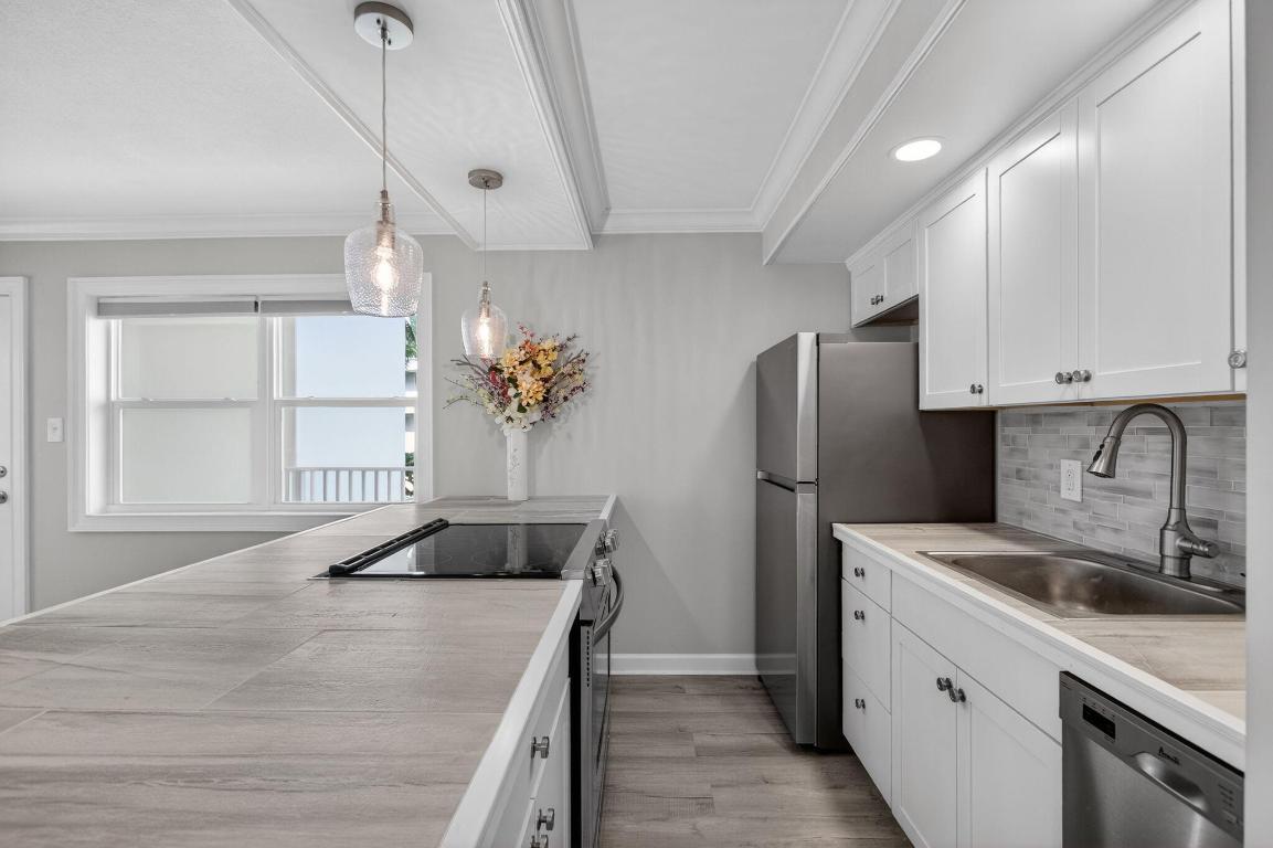 Image 3: 2-web-or-mls-320A5044