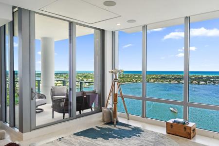 1 Water Club Way