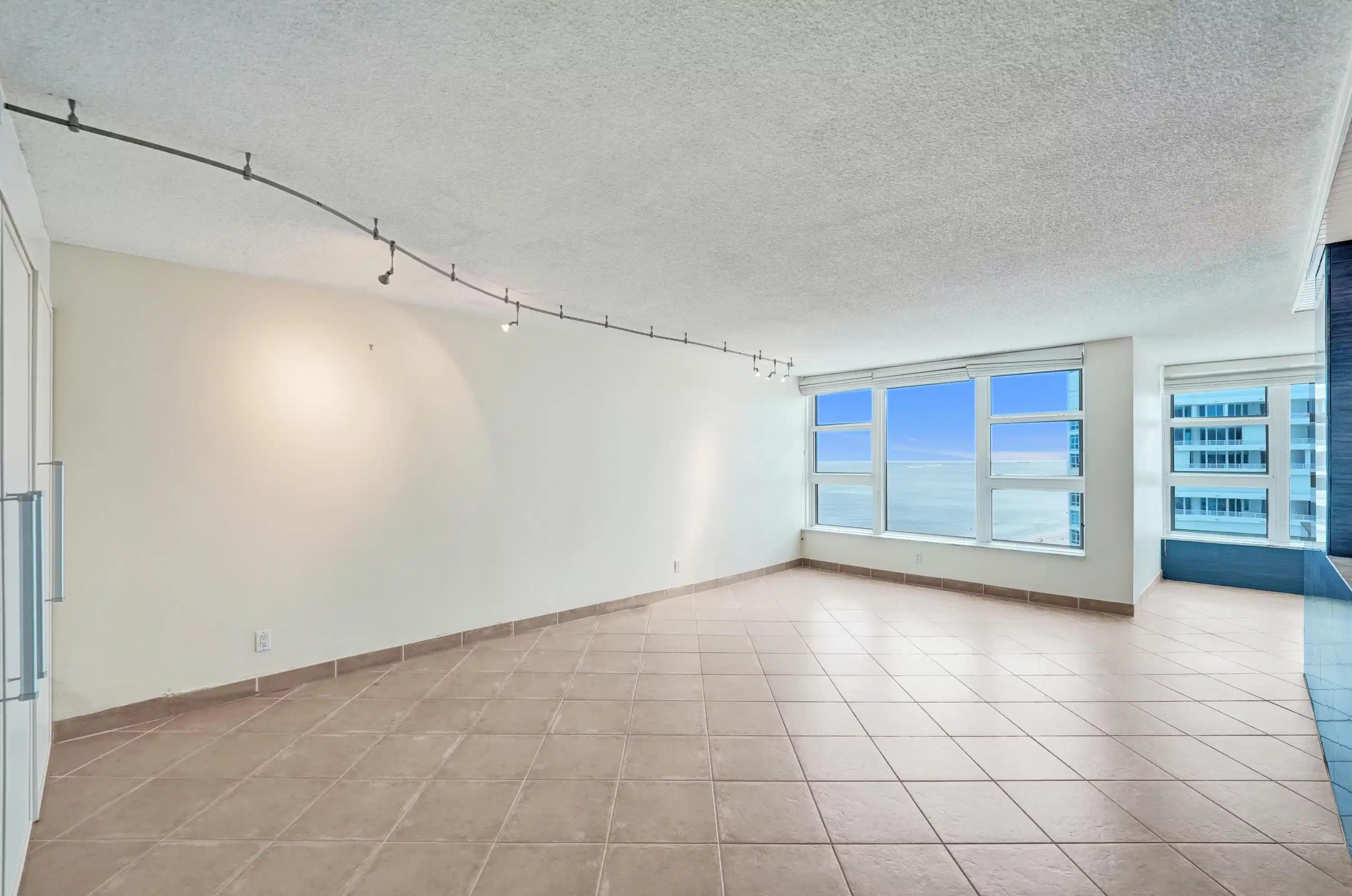 Image 1: Living Room