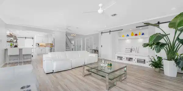 Image 4: Family Room