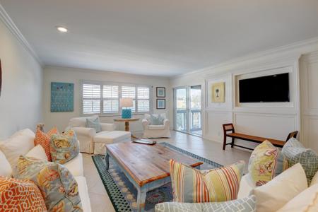 80 Venetian Drive
