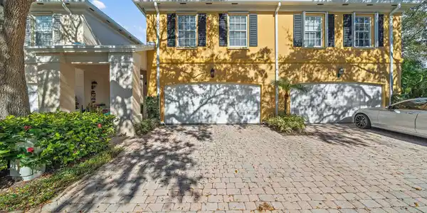 51 Tall Oaks Circle