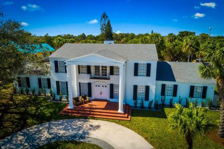 3333 S Indian River Drive