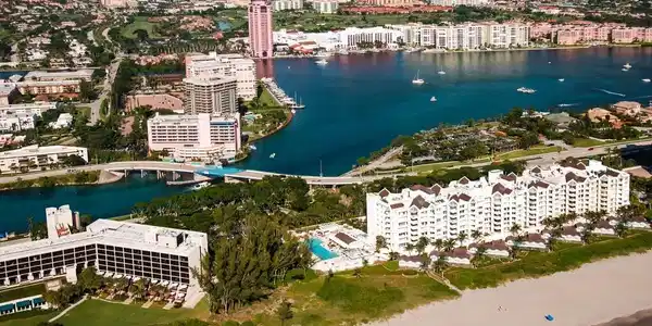 800 S Ocean Boulevard