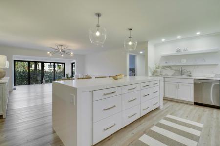 300 N Highway A1a