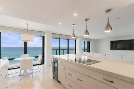250 S Ocean 4e Boulevard
