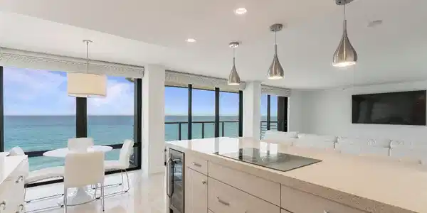 250 S Ocean 4e Boulevard