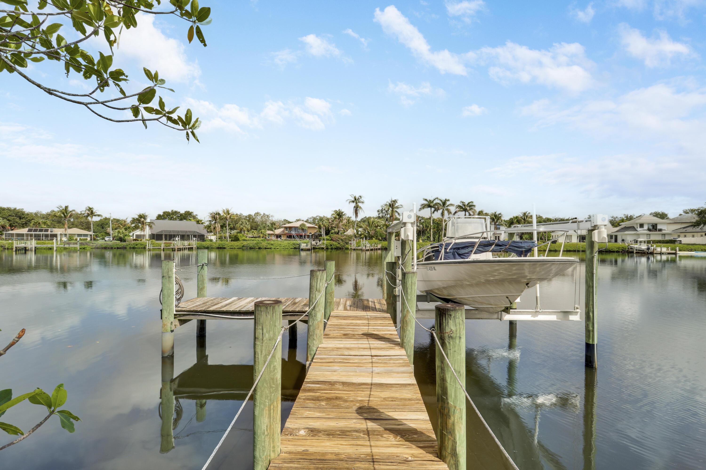 Image 2: Dock