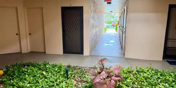 Image 2: Atrium entry